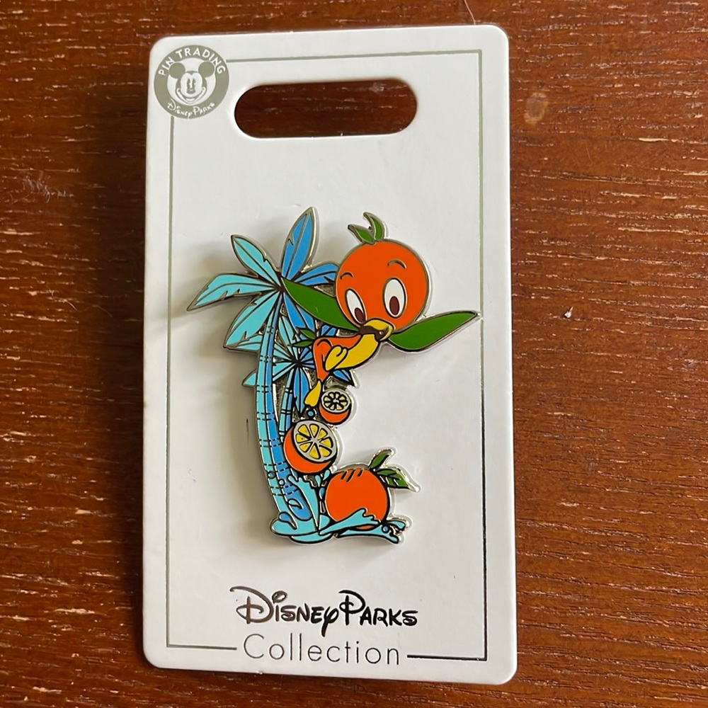 Disney Parks pin collection - Orange Bird